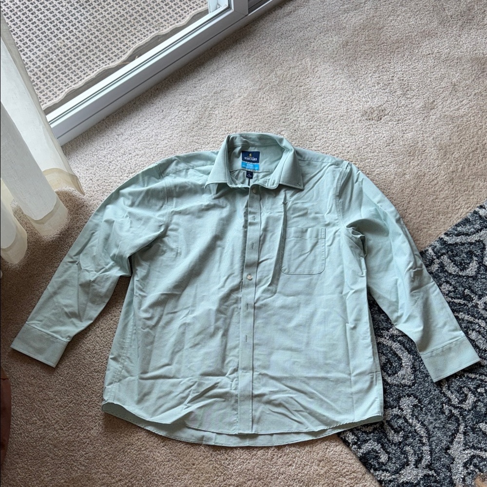 Stafford Men's Light Green Dress Shirt